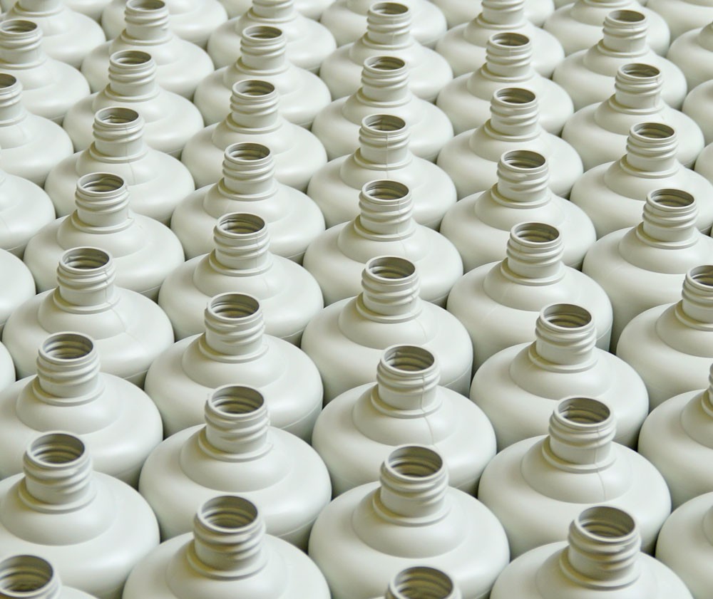 Lindner Kunststoffprodukte PE-Flaschen aus Recyclat bzw Rezyklat
